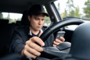 Atlanta ga car accident lawyer distracted driving